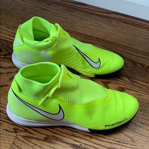 Nike React Phantom Vision Indoor soccer shoes